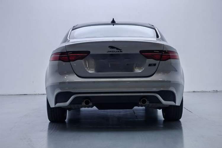 Used Jaguar XEL 2025 2.0T 250 PS R-DYNAMIC 90th Anniversary Edition Exterior 4