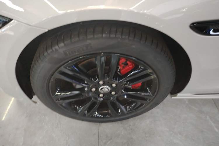Used Jaguar XEL 2025 2.0T 250 PS R-DYNAMIC 90th Anniversary Edition Exterior 4