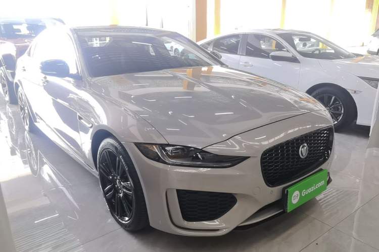 Used Jaguar XEL 2025 2.0T 250 PS R-DYNAMIC 90th Anniversary Edition Front Right 45 Deg