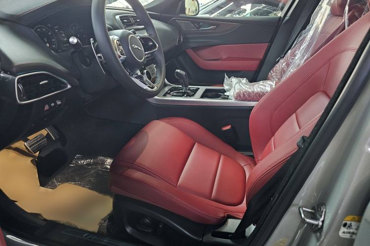 Used Jaguar XEL 2025 2.0T 250 PS R-DYNAMIC 90th Anniversary Edition Interior 8