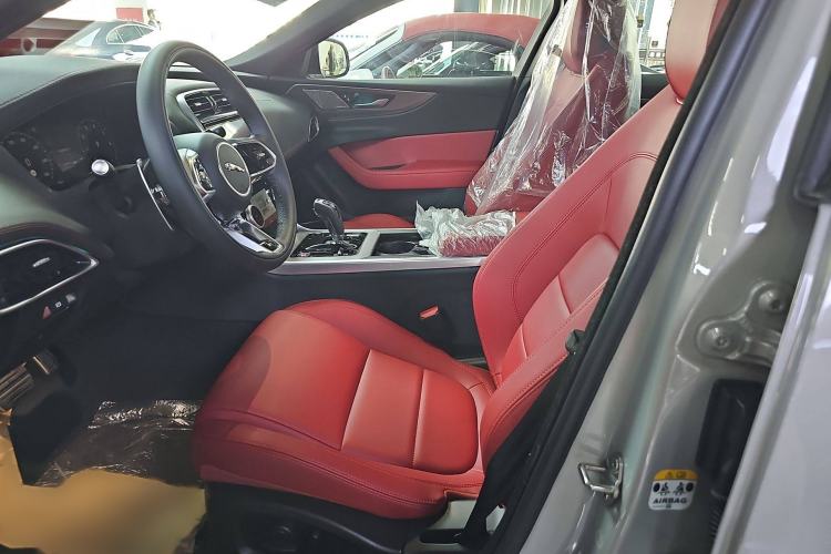 Used Jaguar XEL 2025 2.0T 250 PS R-DYNAMIC 90th Anniversary Edition Left Front Seat