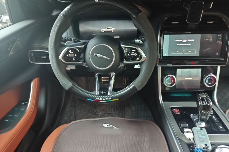 Used Jaguar XEL 2025 2.0T 250 PS R-DYNAMIC 90th Anniversary Edition Steering Wheel