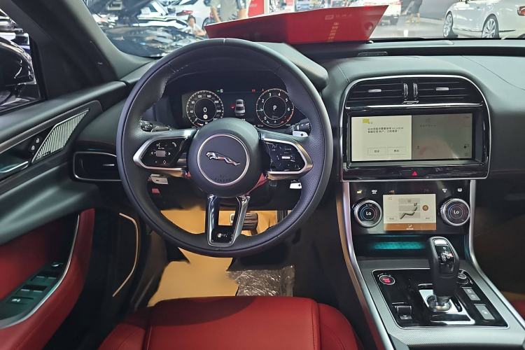 Used Jaguar XEL 2025 2.0T 250 PS R-DYNAMIC 90th Anniversary Edition Steering Wheel