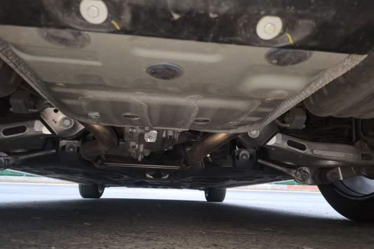 Used Jaguar XEL 2025 2.0T 250 PS R-DYNAMIC 90th Anniversary Edition Chassis Rear