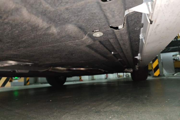 Used Jaguar XEL 2025 2.0T 250 PS R-DYNAMIC 90th Anniversary Edition Chassis Rear Right