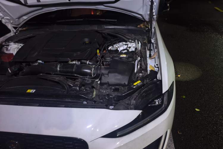 Used Jaguar XEL 2025 2.0T 250 PS R-DYNAMIC 90th Anniversary Edition Engine Bay Left