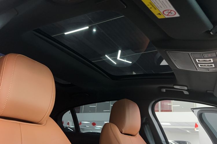 Used Jaguar XEL 2025 2.0T 250 PS R-DYNAMIC 90th Anniversary Edition Headliner