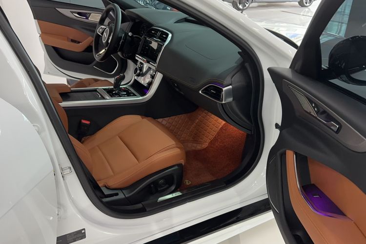 Used Jaguar XEL 2025 2.0T 250 PS R-DYNAMIC 90th Anniversary Edition Interior 3