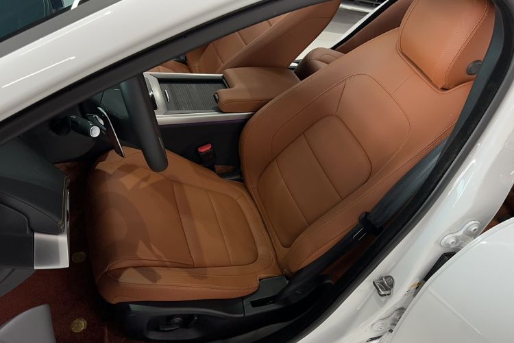 Used Jaguar XEL 2025 2.0T 250 PS R-DYNAMIC 90th Anniversary Edition Left Front Seat