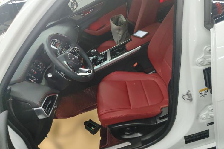 Used Jaguar XEL 2025 2.0T 250 PS R-DYNAMIC 90th Anniversary Edition Left Front Seat