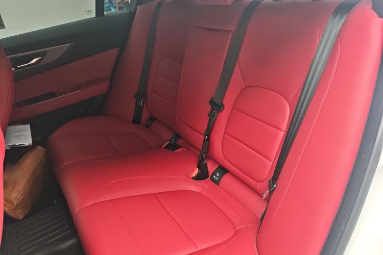 Used Jaguar XEL 2025 2.0T 250 PS R-DYNAMIC 90th Anniversary Edition Left Rear Seat
