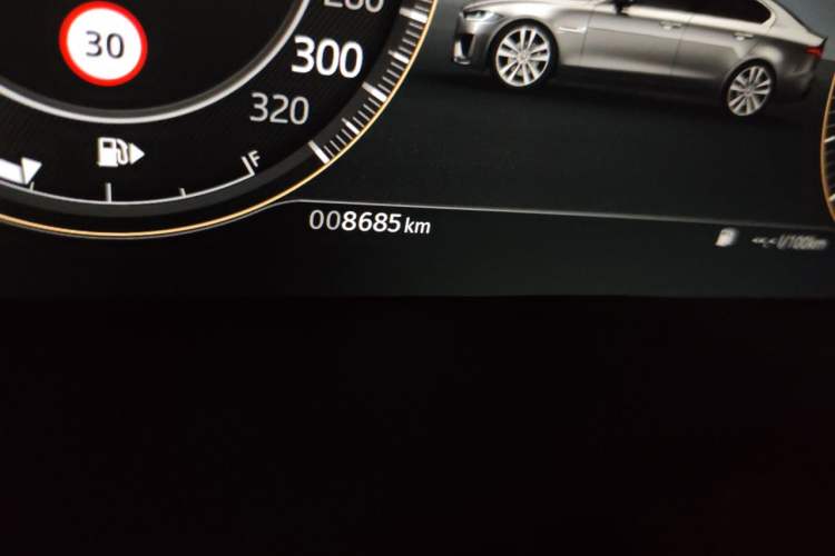 Used Jaguar XEL 2025 2.0T 250 PS R-DYNAMIC 90th Anniversary Edition Odometer Close Up