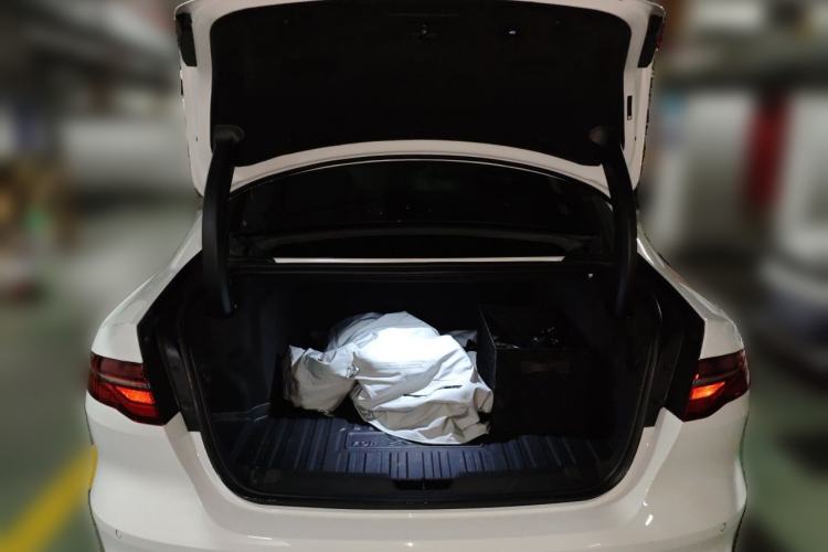 Used Jaguar XEL 2025 2.0T 250 PS R-DYNAMIC 90th Anniversary Edition Trunk