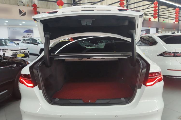 Used Jaguar XEL 2025 2.0T 250 PS R-DYNAMIC 90th Anniversary Edition Trunk