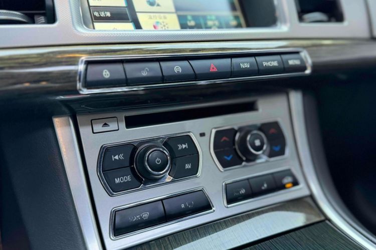 Used Jaguar XF 2015 XF 3.0 SC R-Sport Luxury Edition Interior 13