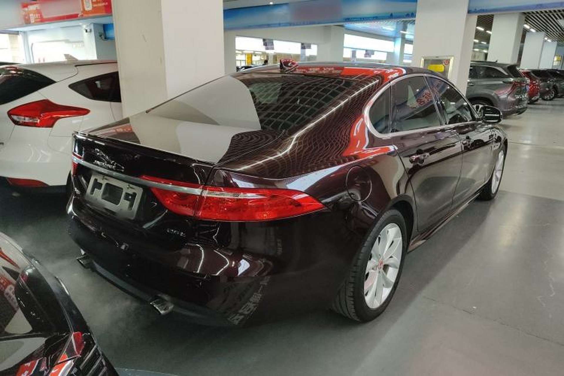 Used Jaguar XF 2016 XF 2.0T Two-Wheel-Drive R-Sport Sport Edition Rear Right 45 Deg