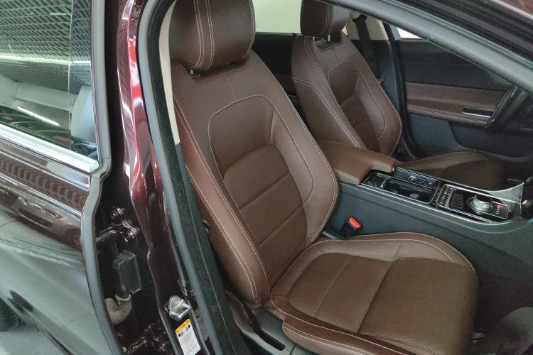 Used Jaguar XF 2016 XF 2.0T Two-Wheel-Drive R-Sport Sport Edition Right Front Seat