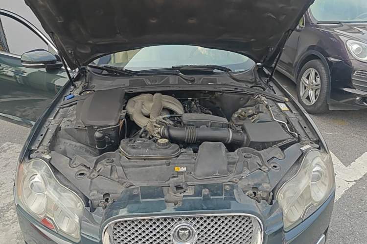 Used Jaguar XF 2008 XF 3.0 V6 Premium Luxury Edition Engine Bay