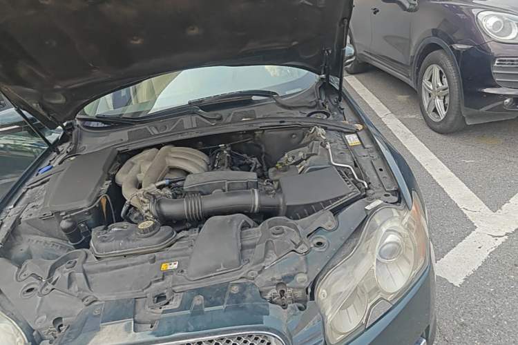 Used Jaguar XF 2008 XF 3.0 V6 Premium Luxury Edition Engine Bay Left