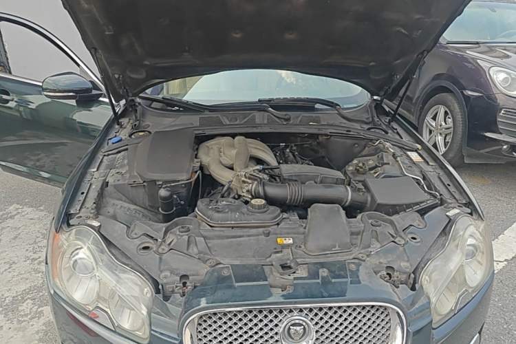 Used Jaguar XF 2008 XF 3.0 V6 Premium Luxury Edition Engine Bay Right