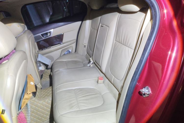 Used Jaguar XF 2008 XF 3.0 V6 Premium Luxury Edition Left Rear Seat