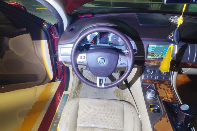 Used Jaguar XF 2008 XF 3.0 V6 Premium Luxury Edition Steering Wheel