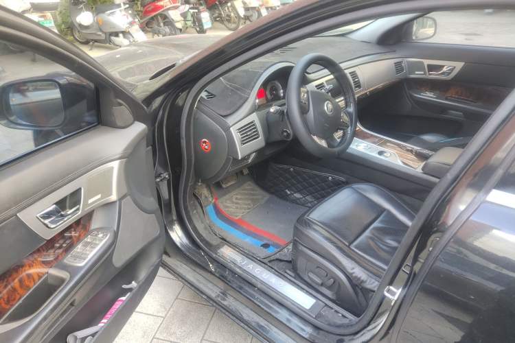 Used Jaguar XF 2009 XF 3.0L V6 Luxury Edition Driver Seat