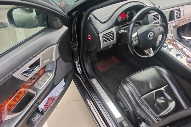 Used Jaguar XF 2009 XF 3.0L V6 Luxury Edition Driver Seat