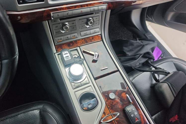 Used Jaguar XF 2009 XF 3.0L V6 Luxury Edition Gear Lever