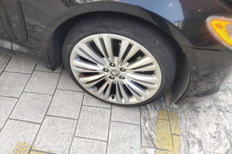 Used Jaguar XF 2009 XF 3.0L V6 Luxury Edition Right Front Wheel Hub
