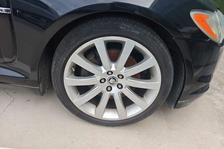 Used Jaguar XF 2009 XF 3.0L V6 Luxury Edition Right Front Wheel Hub