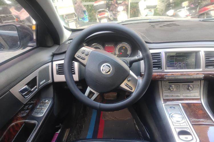 Used Jaguar XF 2009 XF 3.0L V6 Luxury Edition Steering Wheel