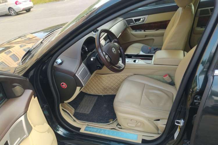 Used Jaguar XF 2009 XF 3.0L V6 Luxury Edition Driver Seat