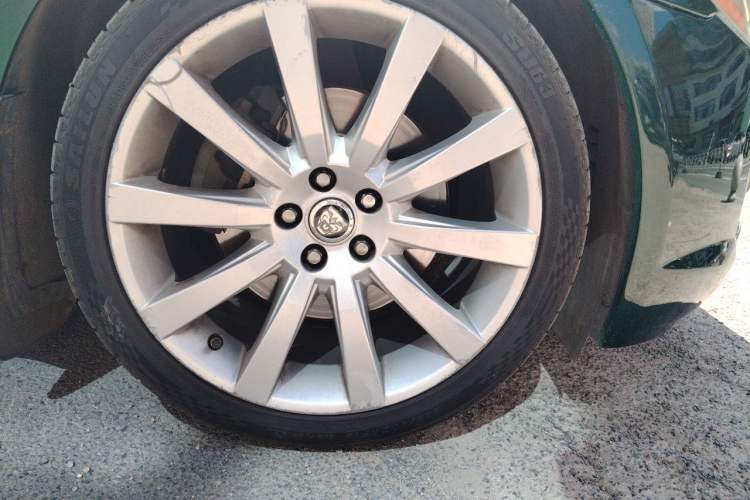 Used Jaguar XF 2009 XF 3.0L V6 Luxury Edition Right Front Wheel Hub