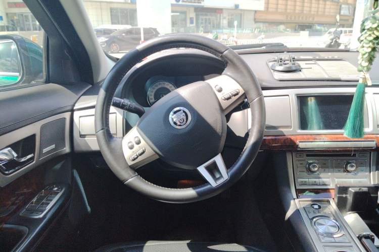 Used Jaguar XF 2009 XF 3.0L V6 Luxury Edition Steering Wheel