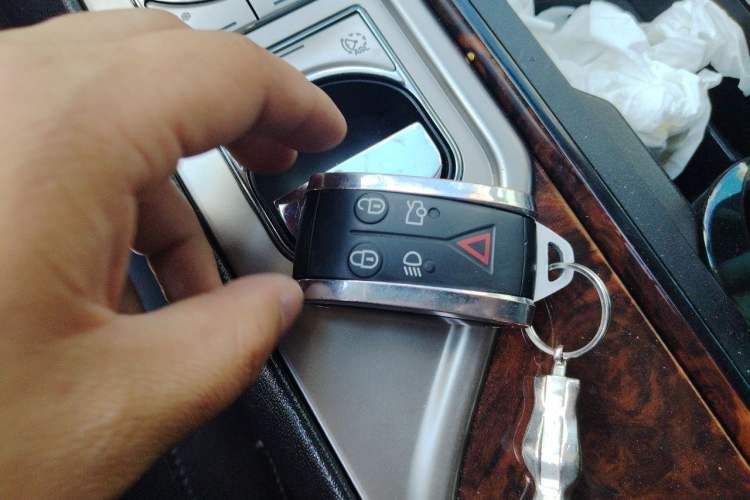 Used Jaguar XF 2009 XF 3.0L V6 Luxury Edition Vehicle Key