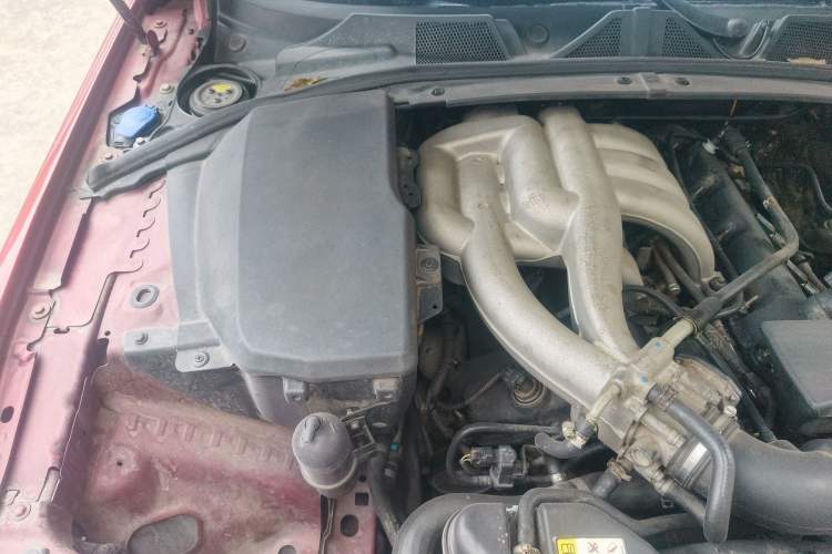Used Jaguar XF 2009 XF 3.0L V6 Luxury Edition Engine Bay Right