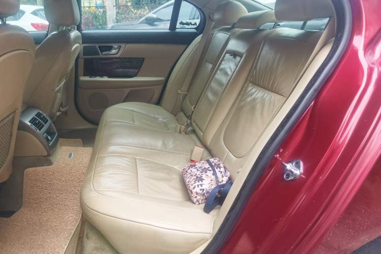 Used Jaguar XF 2009 XF 3.0L V6 Luxury Edition Left Rear Seat