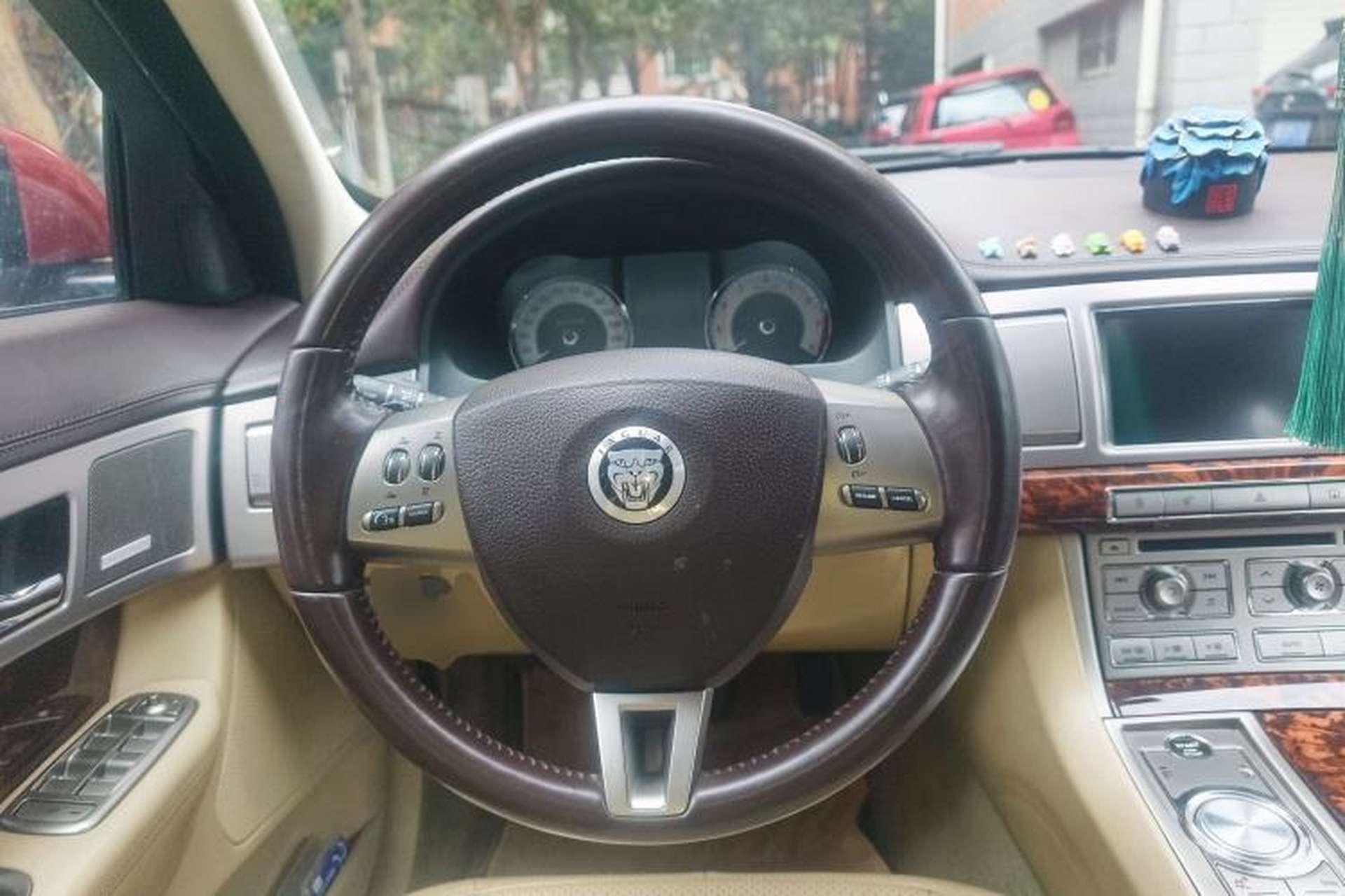 Used Jaguar XF 2009 XF 3.0L V6 Luxury Edition Steering Wheel