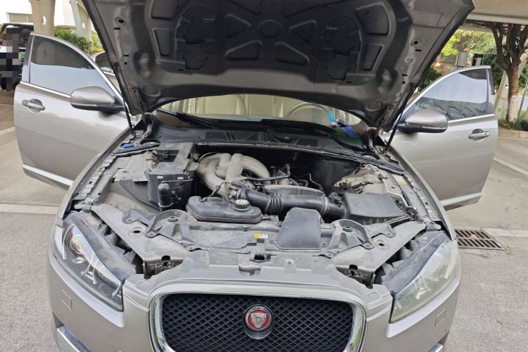 Used Jaguar XF 2009 XF 3.0L V6 Luxury Edition Engine Bay