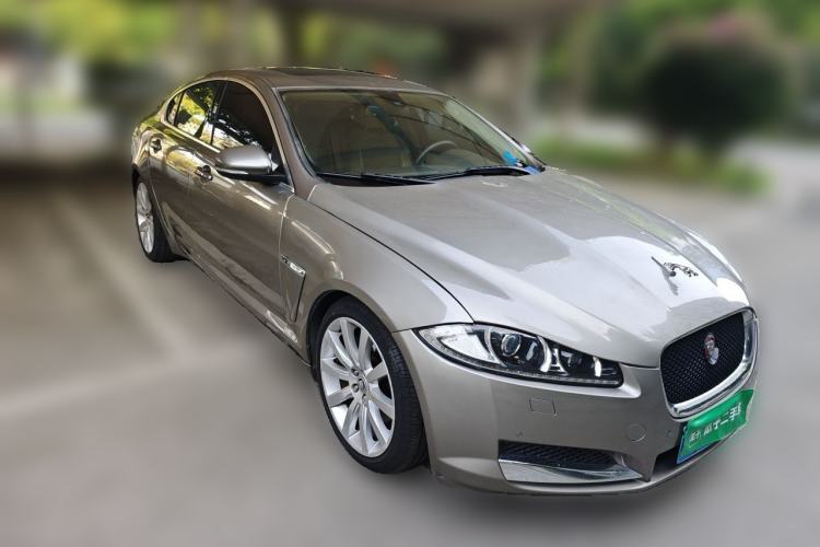 Used Jaguar XF 2009 XF 3.0L V6 Luxury Edition Front Right 45 Deg