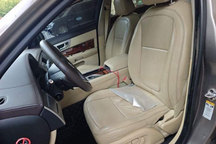 Used Jaguar XF 2009 XF 3.0L V6 Luxury Edition Left Front Seat
