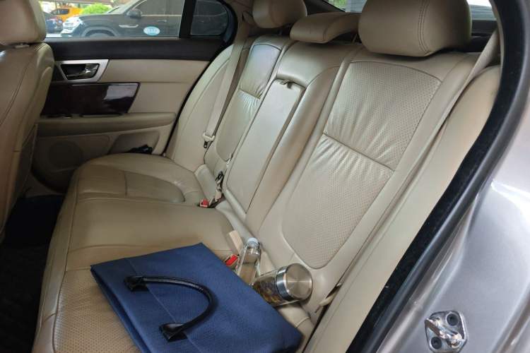 Used Jaguar XF 2009 XF 3.0L V6 Luxury Edition Left Rear Seat