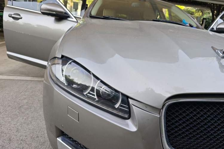 Used Jaguar XF 2009 XF 3.0L V6 Luxury Edition Right Front Headlight