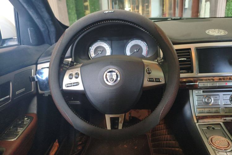 Used Jaguar XF 2009 XF 3.0L V6 Luxury Edition Steering Wheel