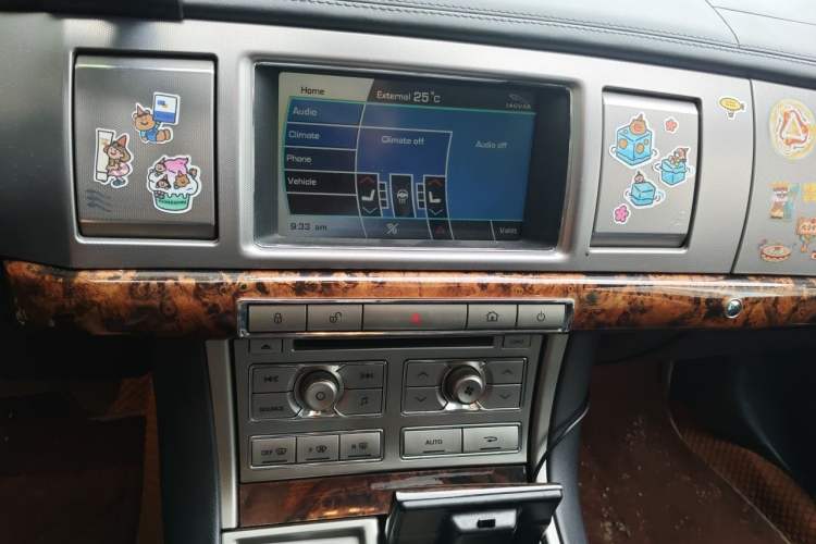 Used Jaguar XF 2011 XF 3.0 V6 75th Anniversary Edition Audio And AC Panel