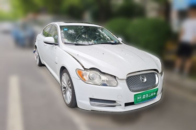 Used Jaguar XF 2011 XF 3.0 V6 75th Anniversary Edition Front Right 45 Deg