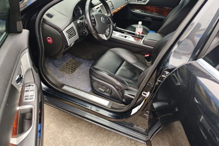 Used Jaguar XF 2012 XF 3.0L V6 Luxury Edition Driver Seat