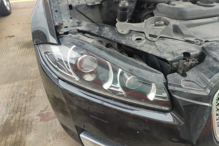 Used Jaguar XF 2012 XF 3.0L V6 Prestige Edition Right Front Headlight