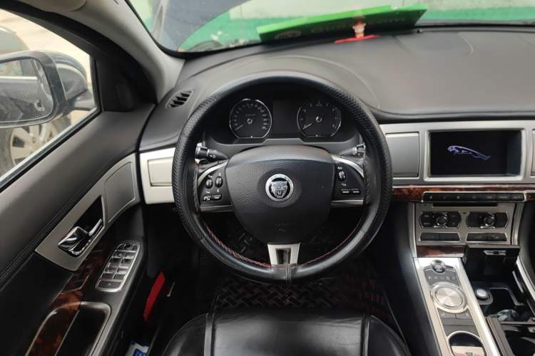 Used Jaguar XF 2012 XF 3.0L V6 Prestige Edition Steering Wheel